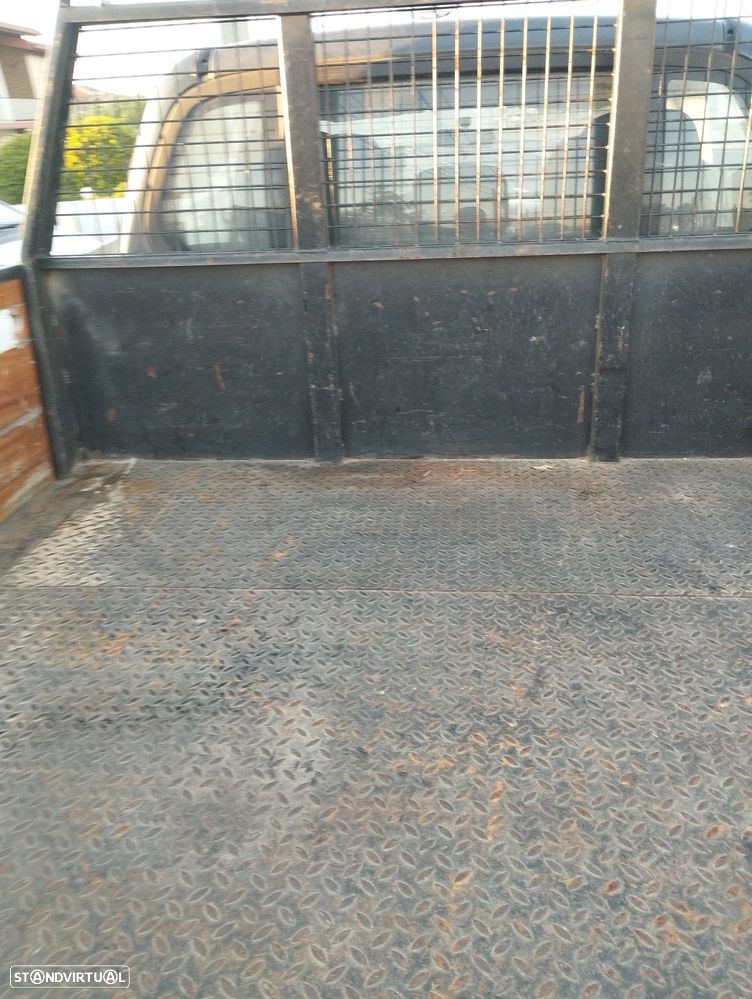 Mitsubishi L200 2.5 DI-D CD Invite AC+ABS - 4