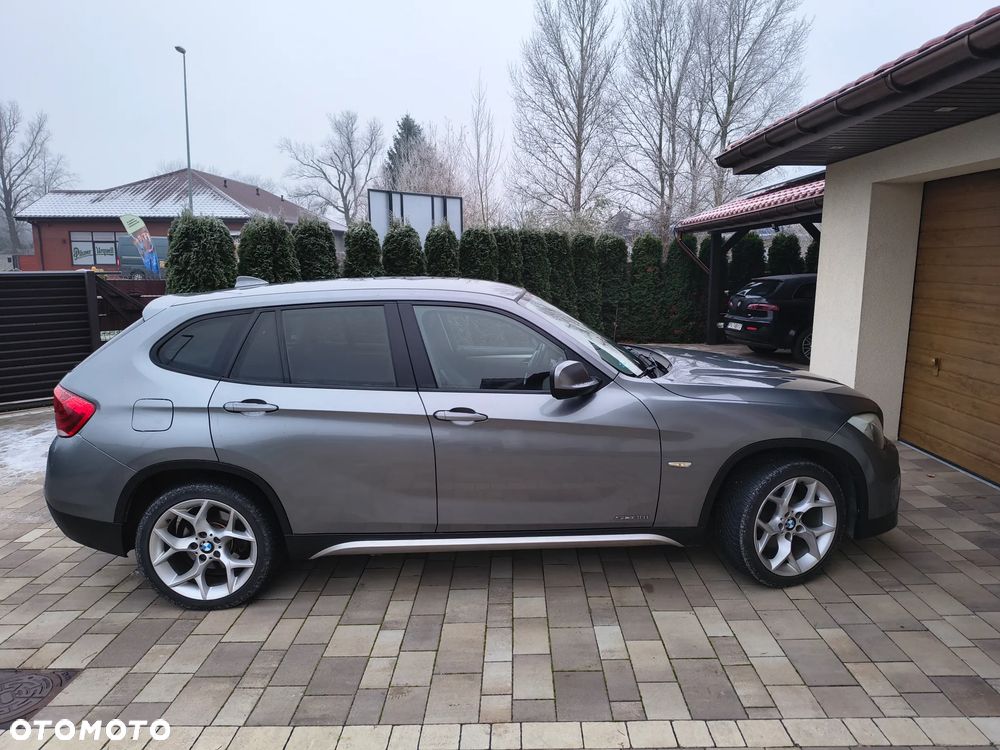 BMW X1 sDrive18i xLine - 1