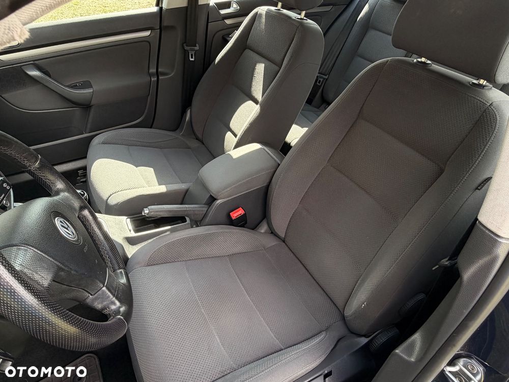 Volkswagen Golf - 16