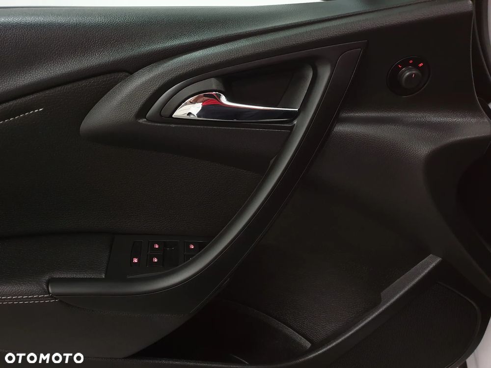 Opel Astra 1.4 T Cosmo S&S - 7