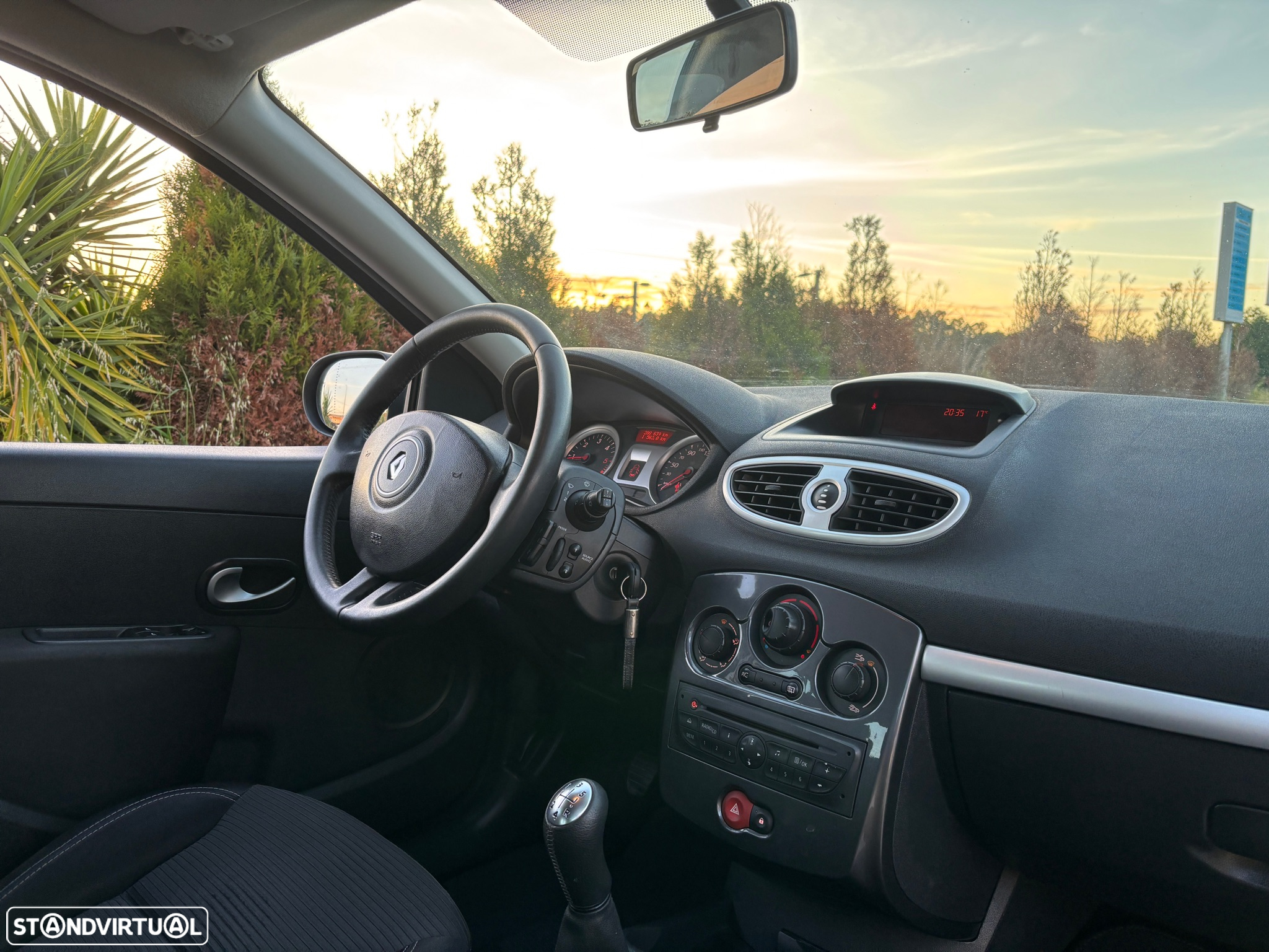Renault Clio 1.5 dCi Dynamique S - 15