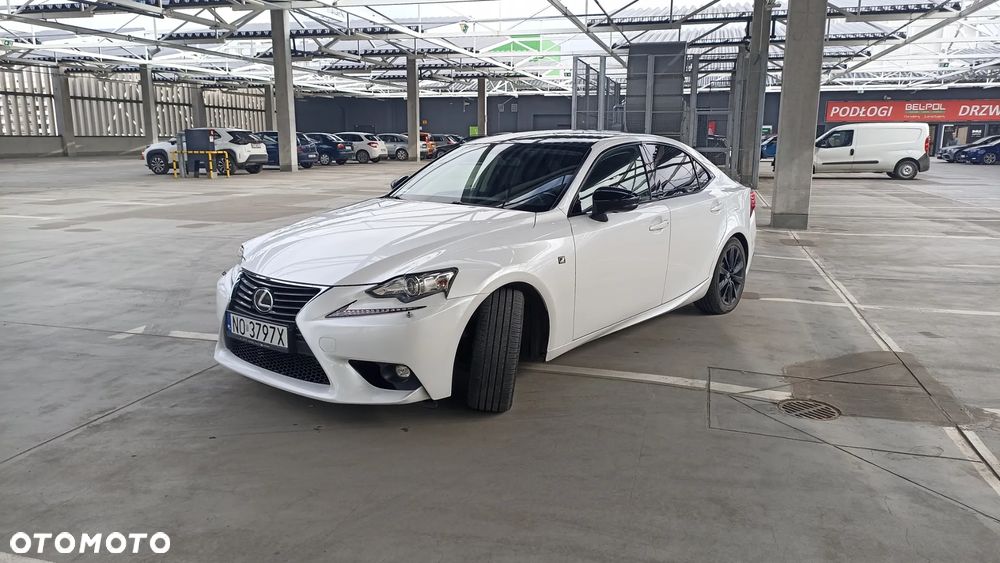 Lexus IS - 2