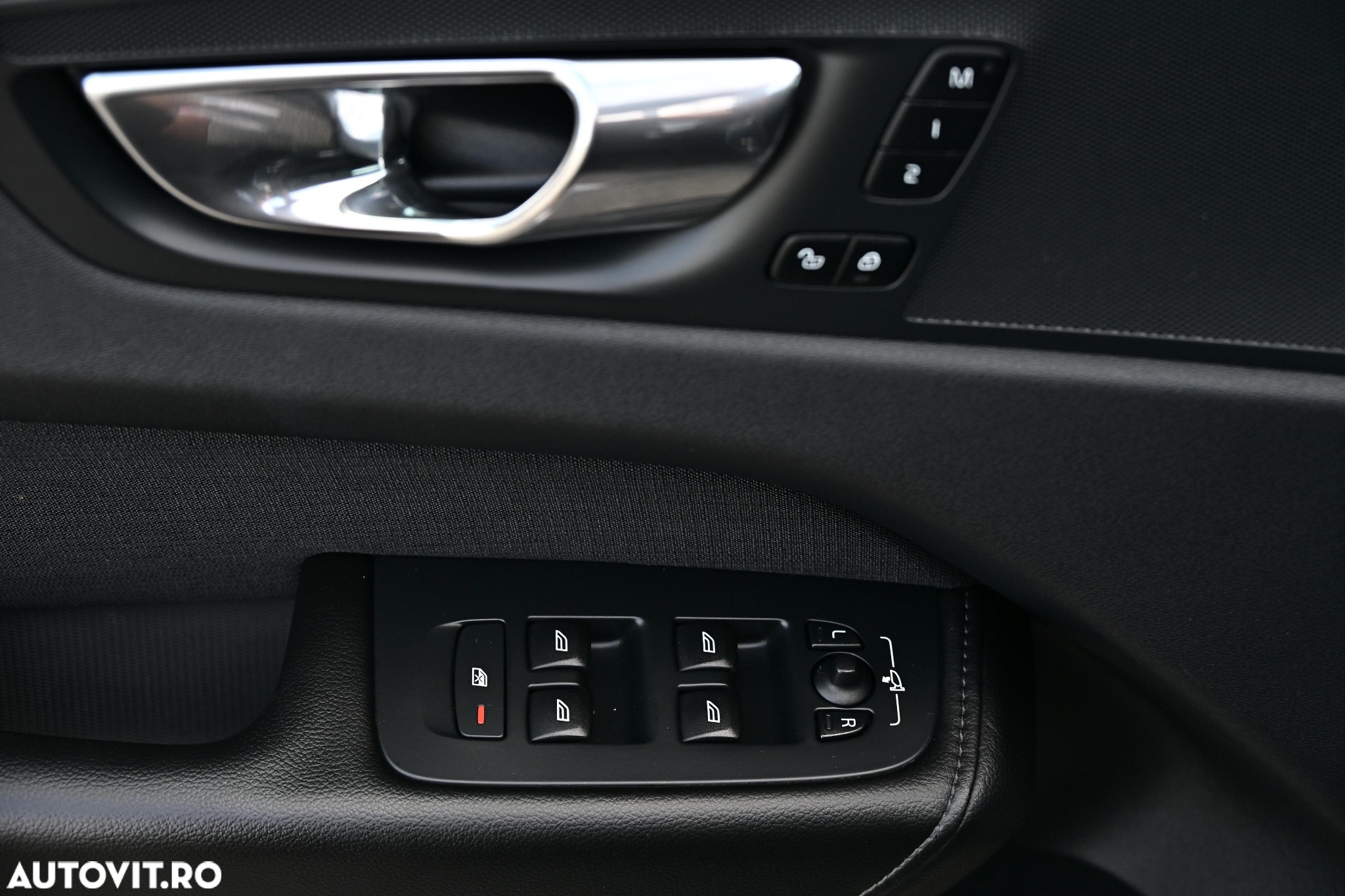 Volvo XC 60 D4 AWD Geartronic Momentum - 21