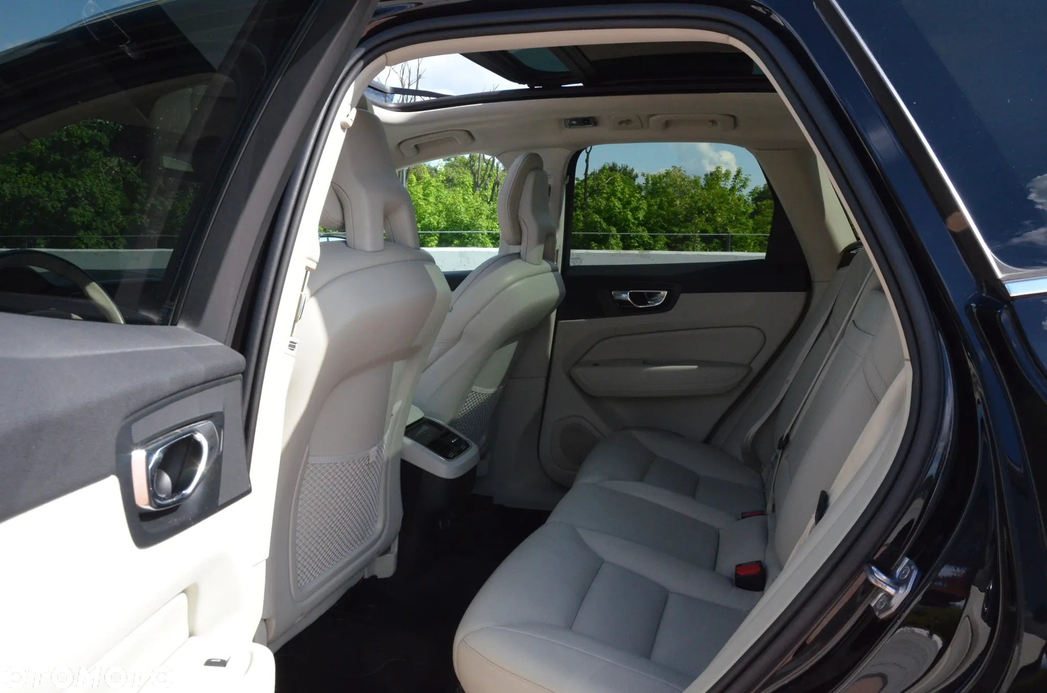 Volvo XC 60 T5 AWD Inscription - 29