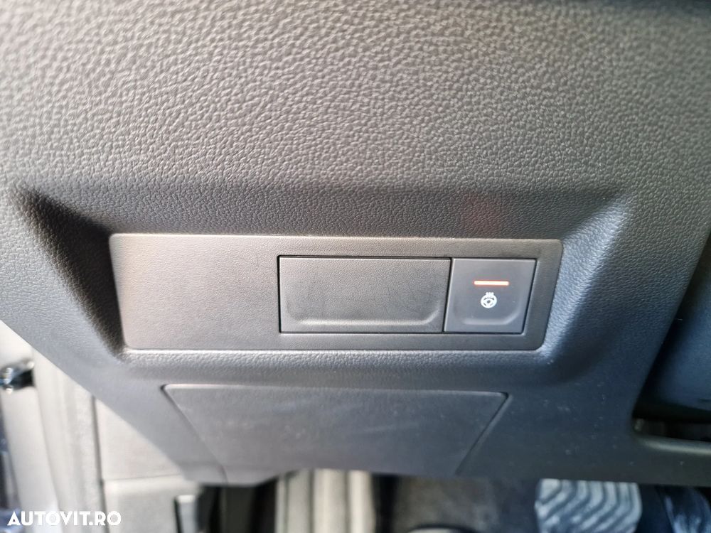 Renault Captur PHEV 160 Techno - 17