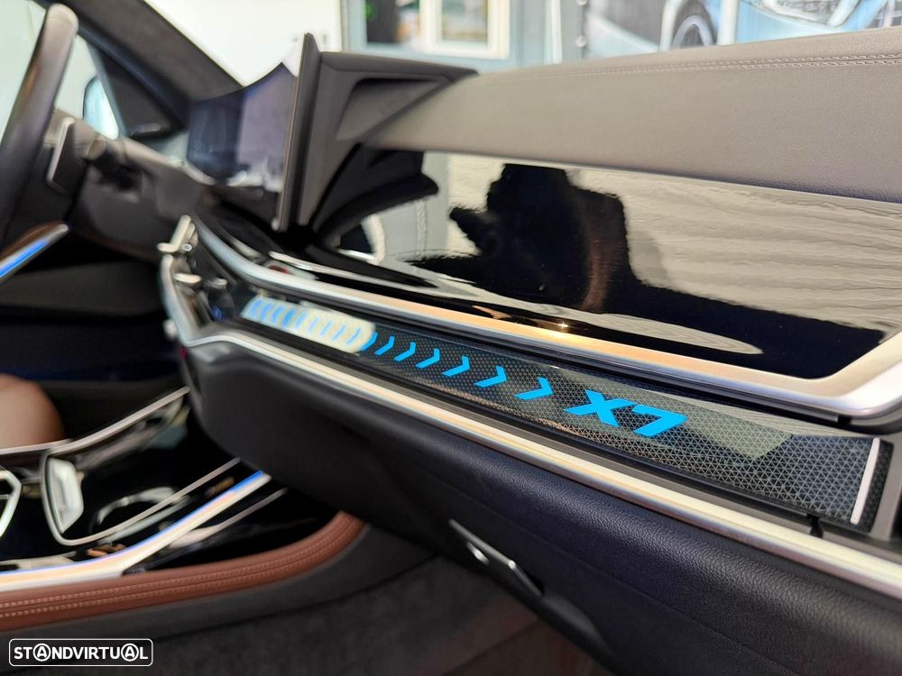 BMW X7 40 i xDrive Pack M Desportivo Pro - 26