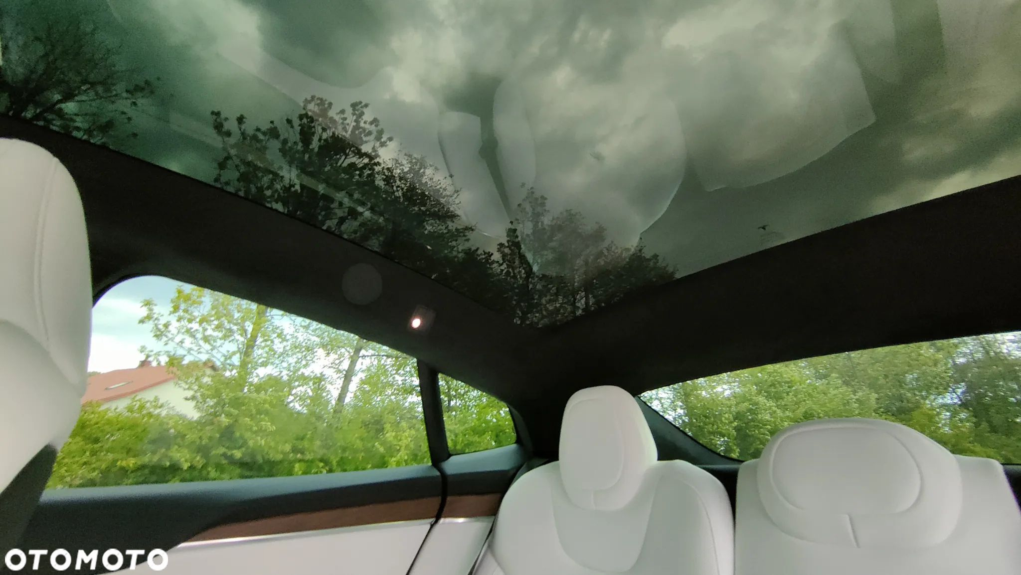 Tesla Model S Long Range - 16