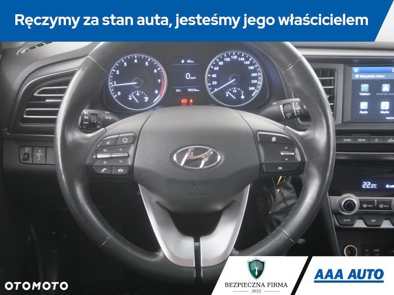 Hyundai Elantra - 17