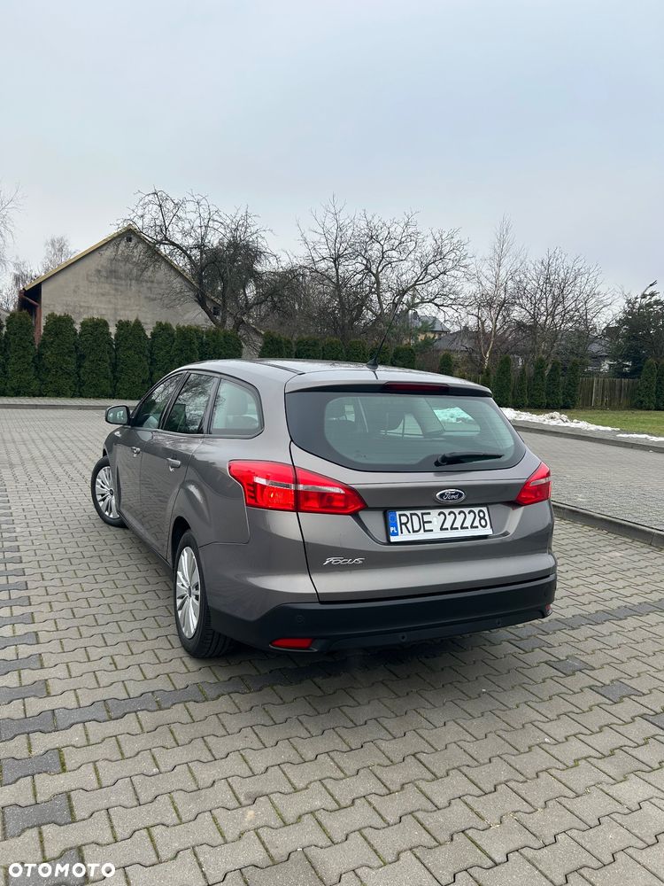 Ford Focus 1.5 TDCi Trend PowerShift - 4