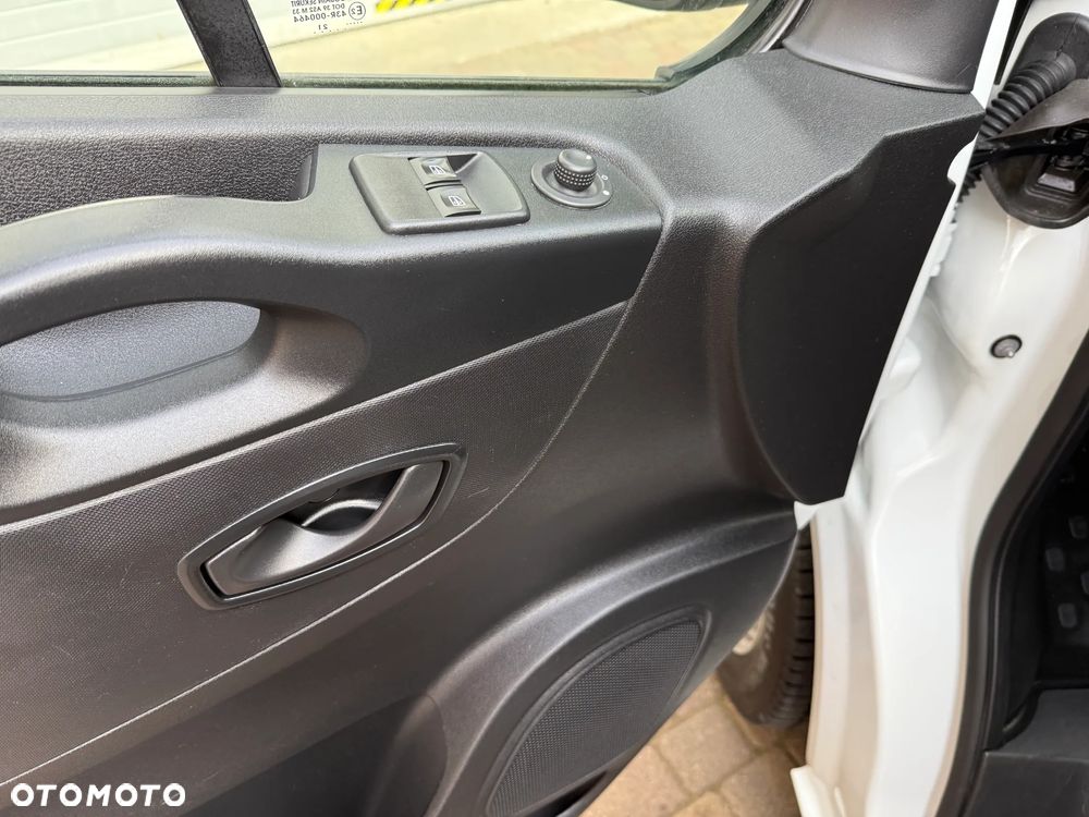 Renault Trafic L2H1 - 11