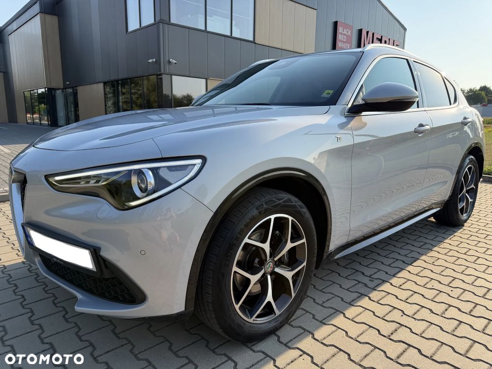 Alfa Romeo Stelvio 2.0 Turbo TI Q4 - 11