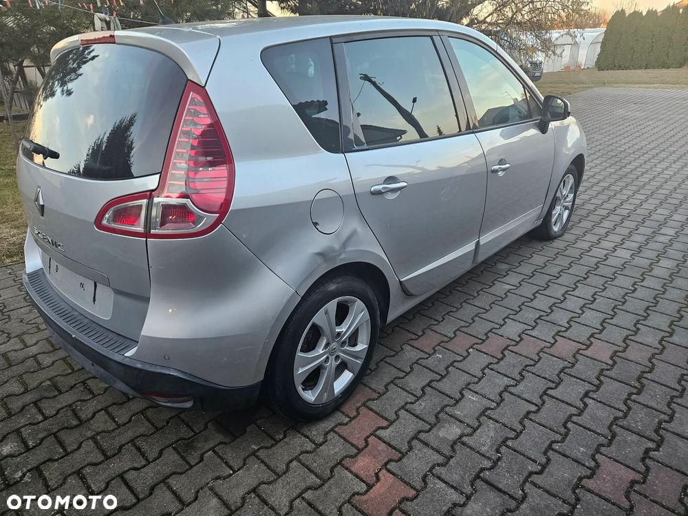 Renault Scenic 2.0 16V 140 CVT Dynamique - 6
