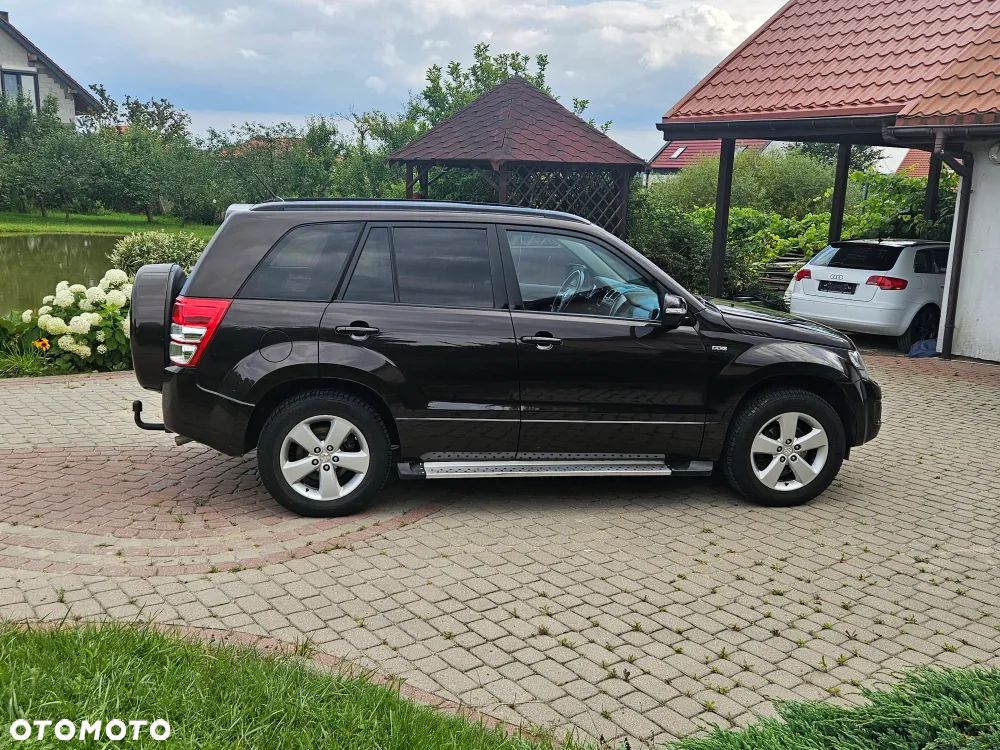 Suzuki Grand Vitara 1.9 DDiS Premium EU5 - 10