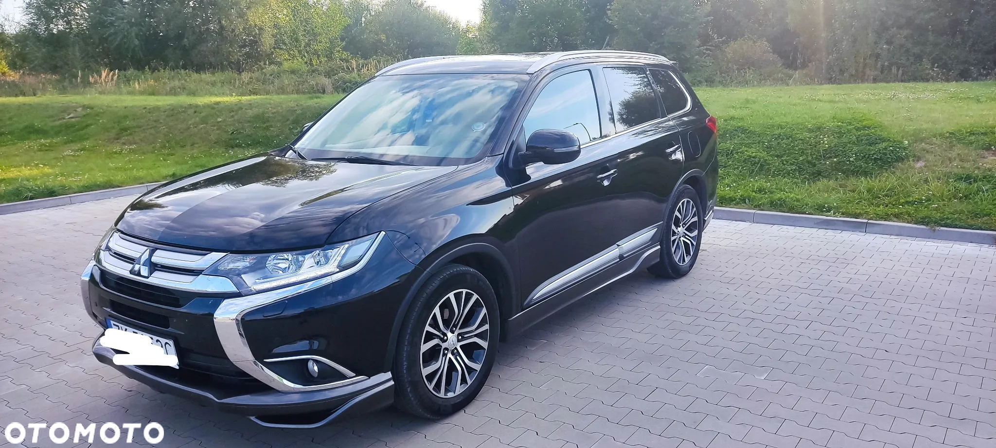 Mitsubishi Outlander 2.0 Intense Comfort 4WD CVT - 3