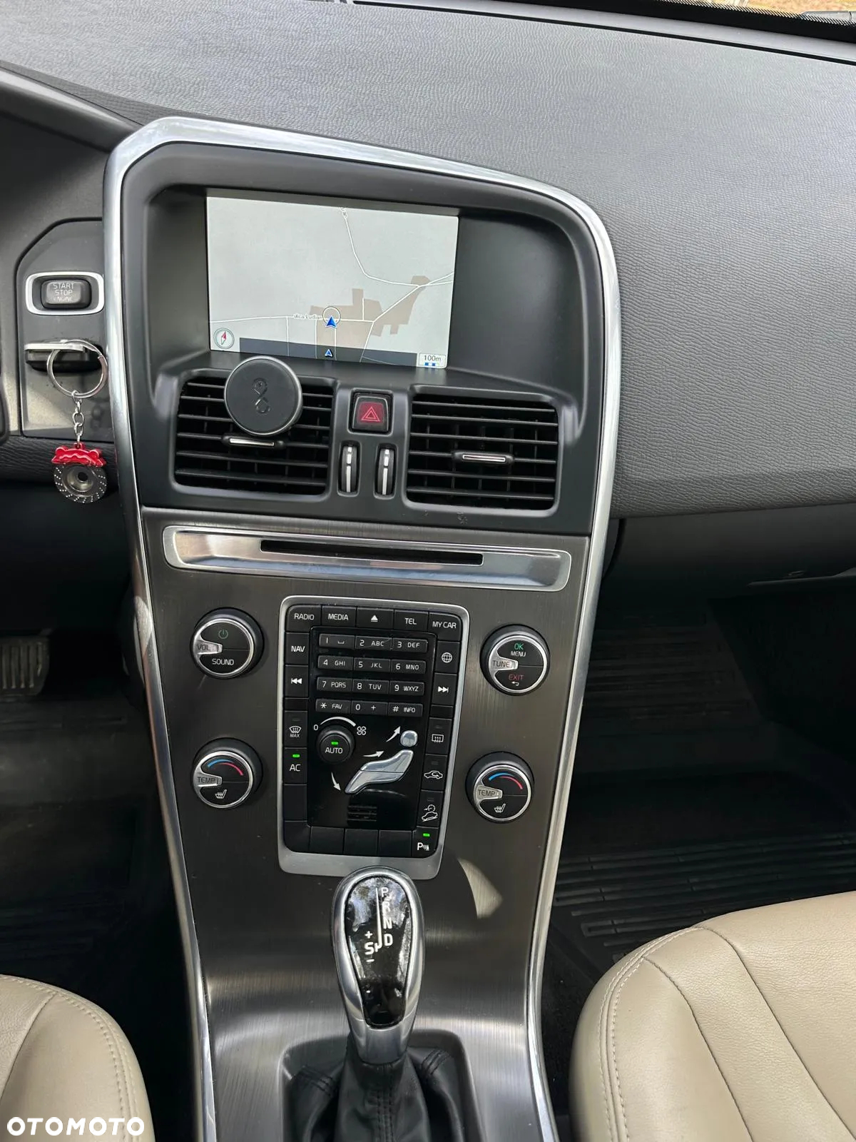 Volvo XC 60 D5 AWD Summum - 8