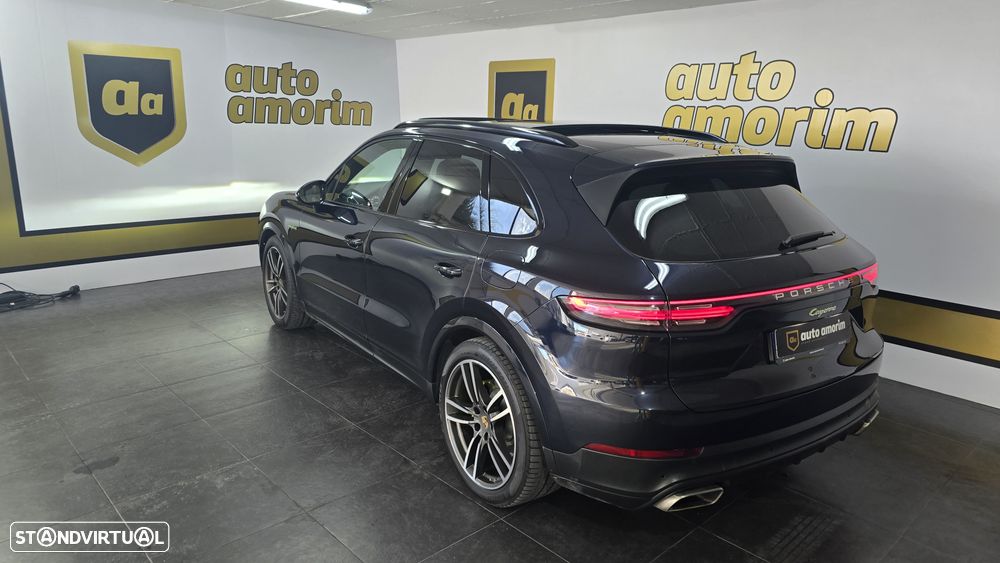 Porsche Cayenne - 12