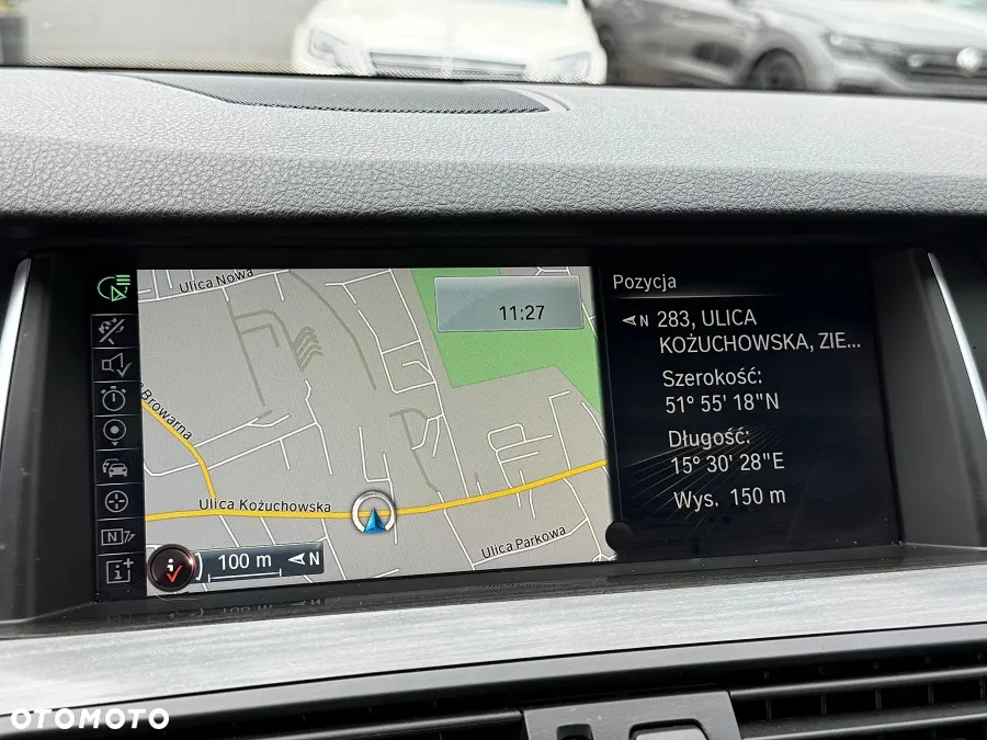 BMW Seria 5 528i xDrive - 32
