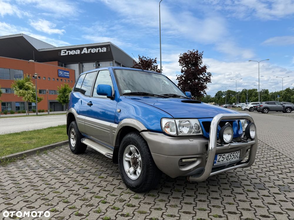 Nissan Terrano 2.7 TDi Luxury - 1