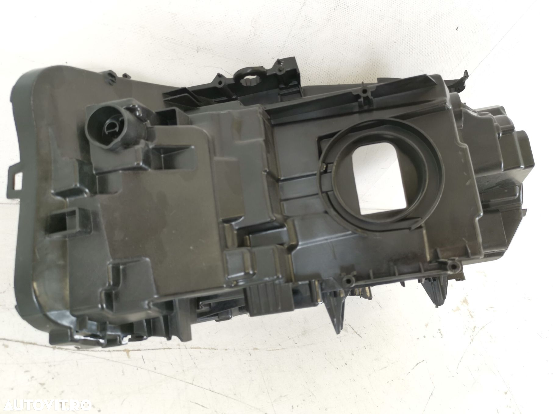Carcasa Far BMW Seria 5 G30 [2016 - 2020] Original In Stare Buna - 7