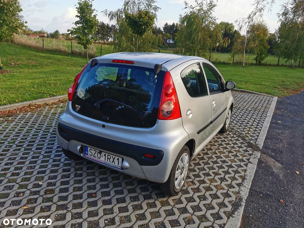 Peugeot 107 2007 photo 2