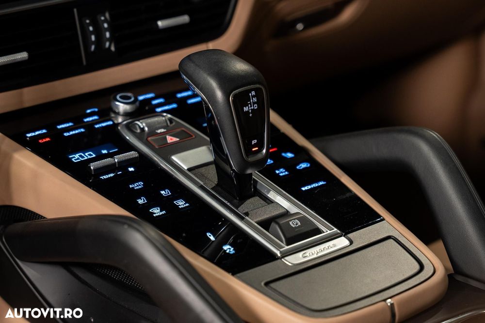Porsche Cayenne Coupe - 21