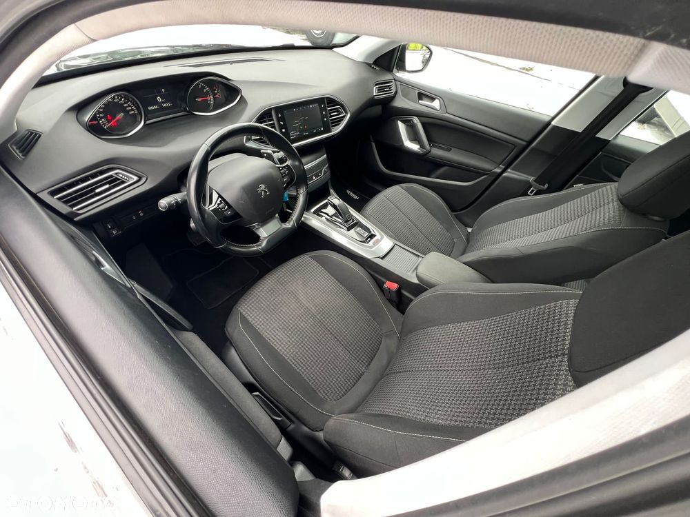 Peugeot 308 PureTech 130 EAT6 Stop & Start Active - 11