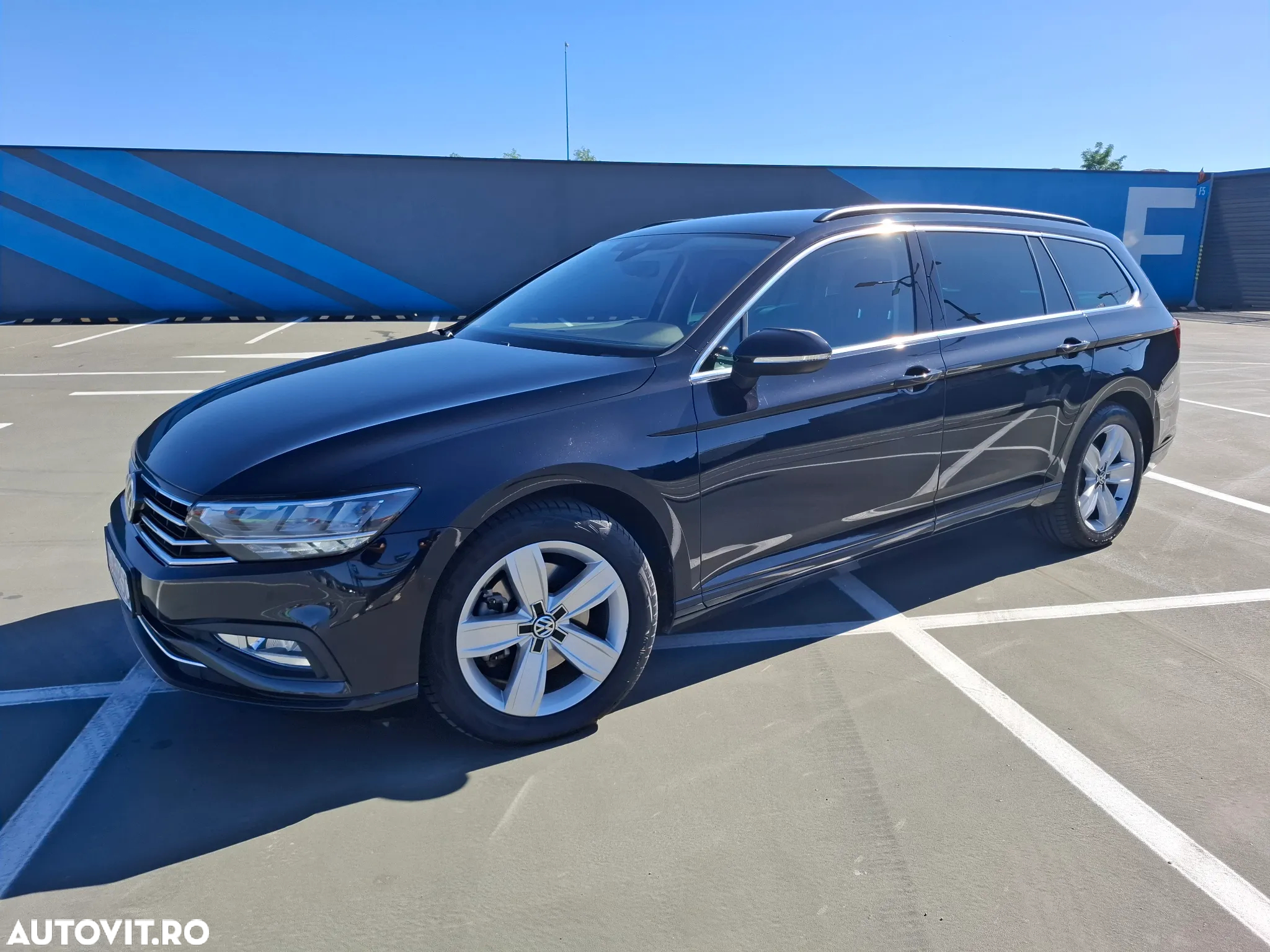 Volkswagen Passat Variant 2.0 TDI DSG Highline - 2