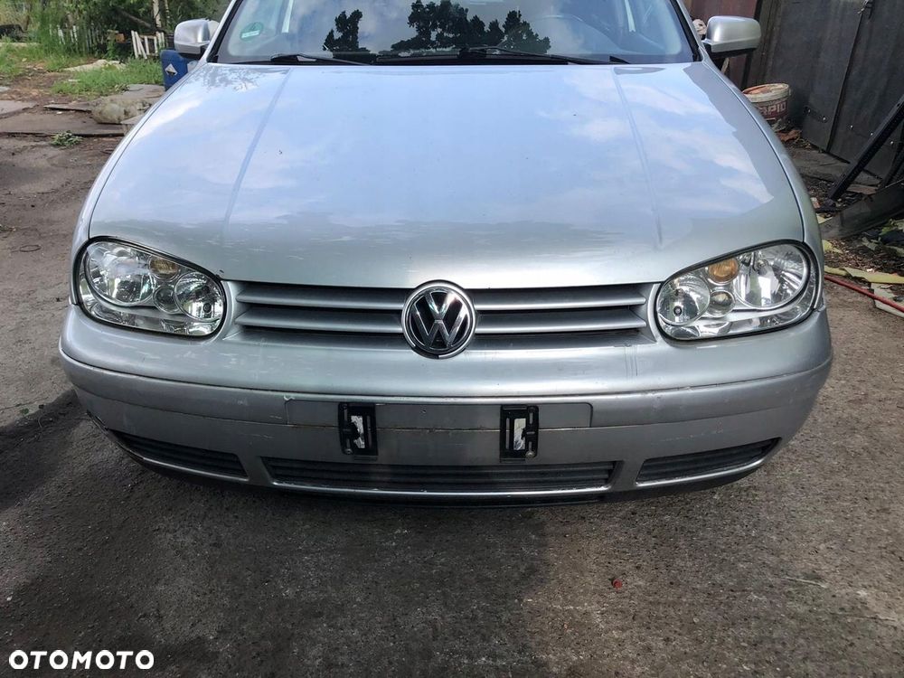 VW GOLF 4 IV ZDERZAK PRZEDNI SREBRNY - 1