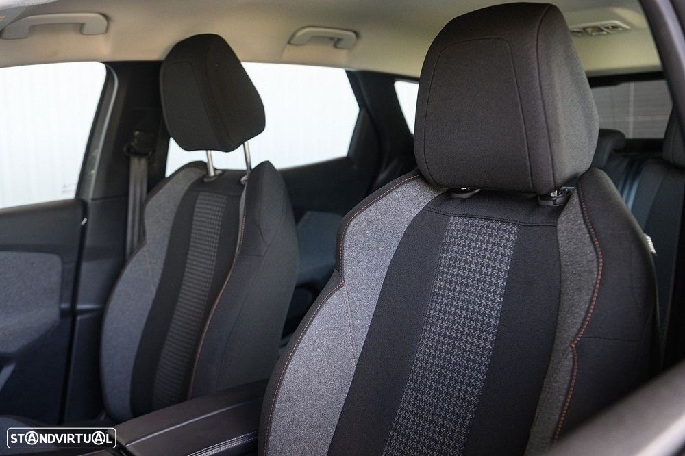 Peugeot 3008 PureTech 130 Stop & Start GPF EAT8 Active Business-Pack - 29