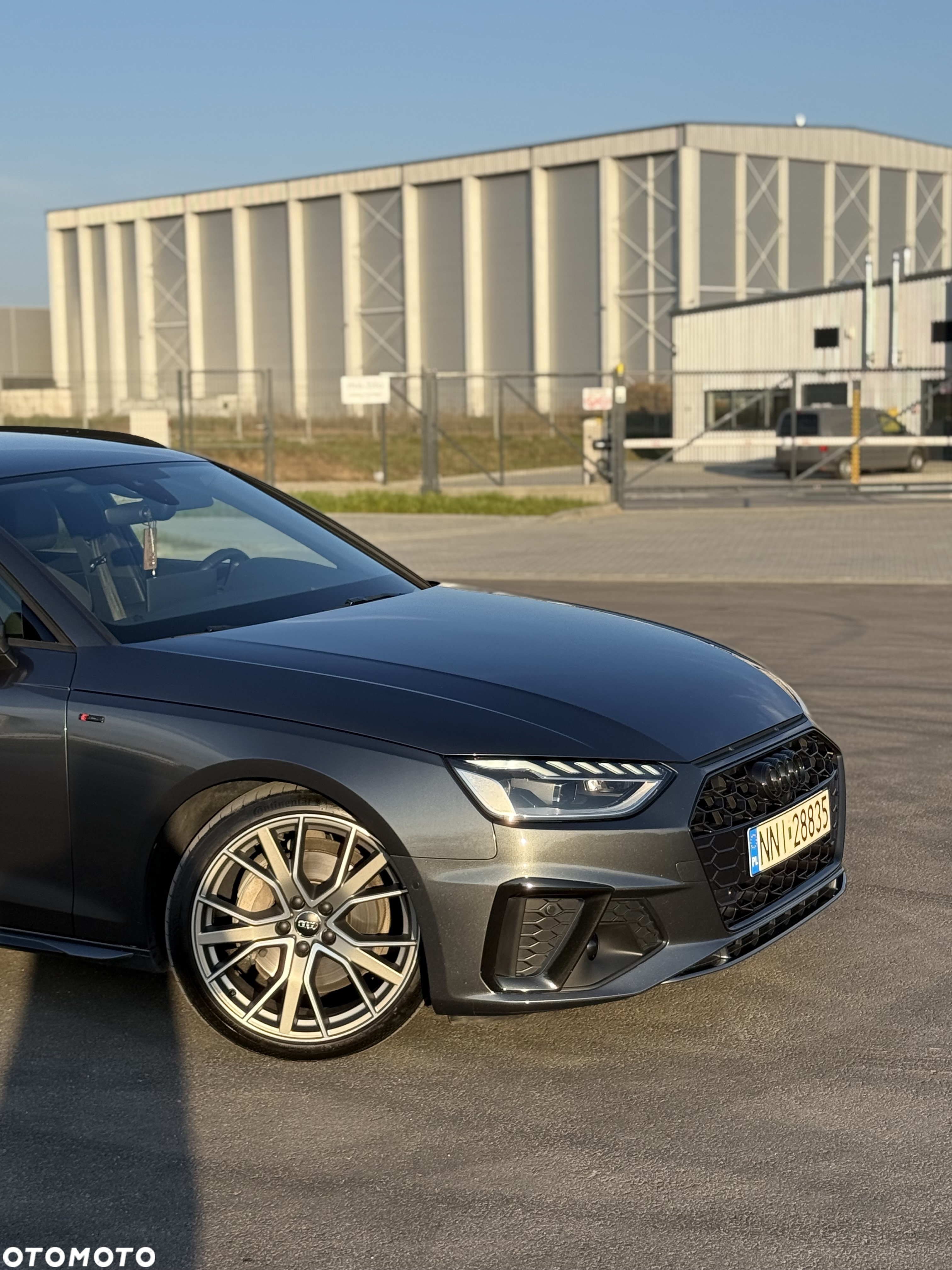 Audi A4 Avant 40 TDI S tronic - 16
