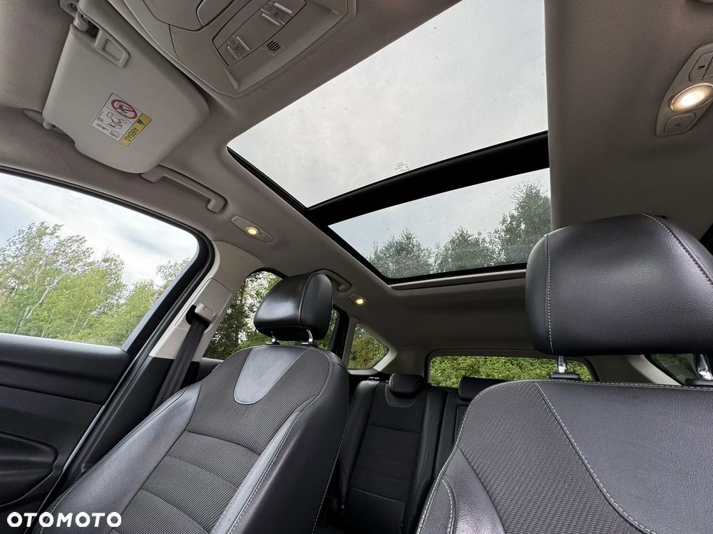 Ford Kuga 2.0 TDCi 2x4 Titanium - 10