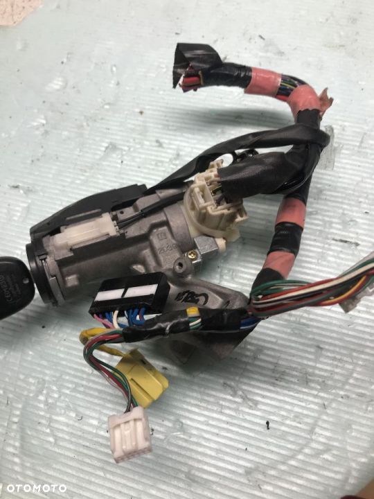 Stacyjka z kluczykiem Verso - 3