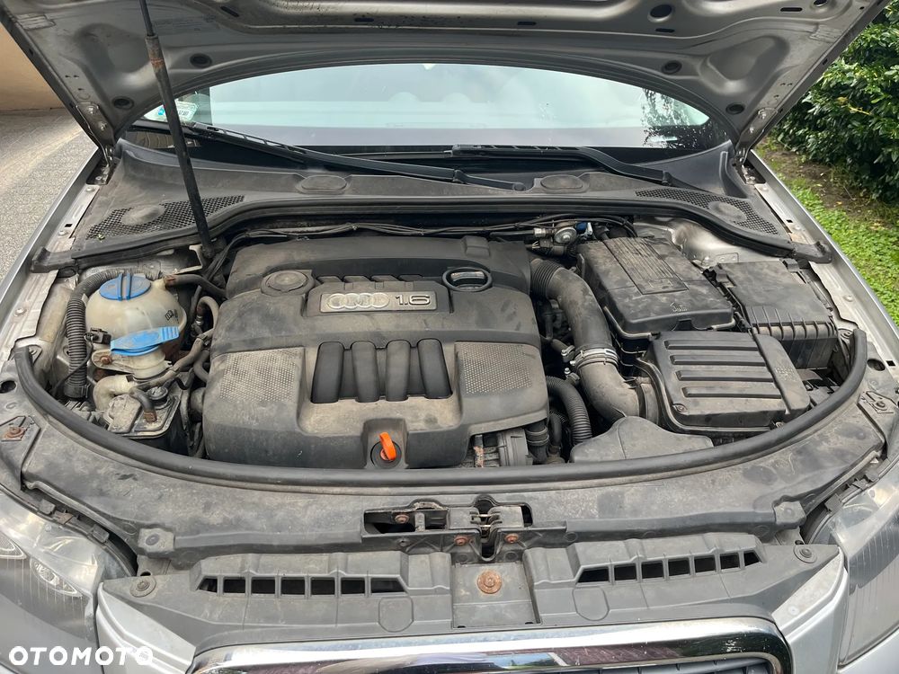 Audi A3 Sportback 1.6 Ambiente - 6