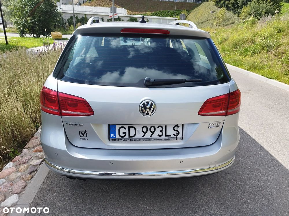Volkswagen Passat 2.0 TDI Highline - 9
