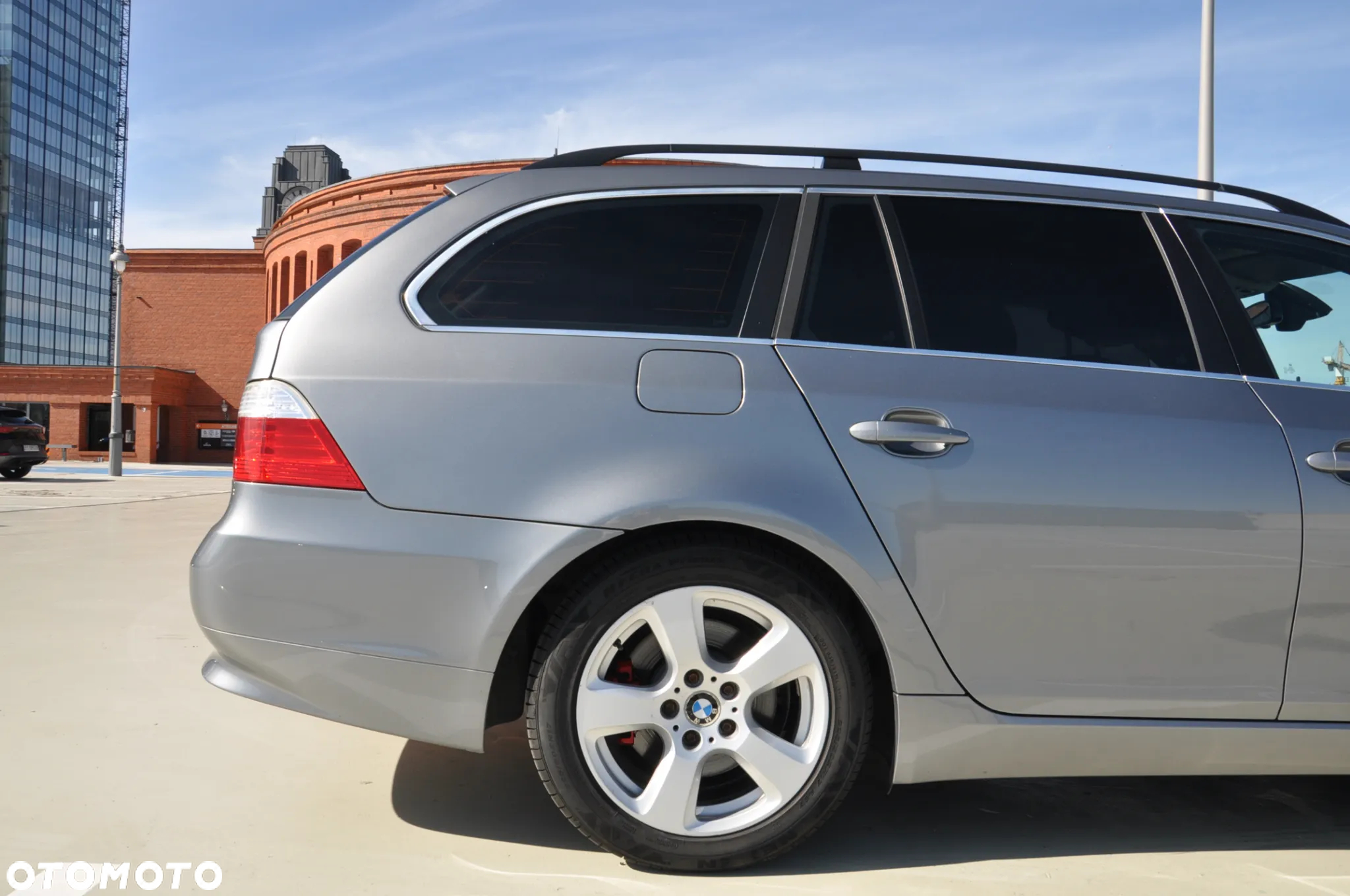 BMW Seria 5 530xi Touring - 8