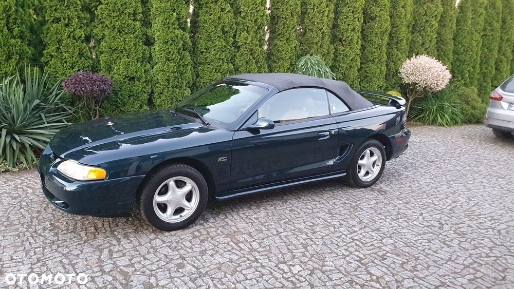 Ford Mustang - 2