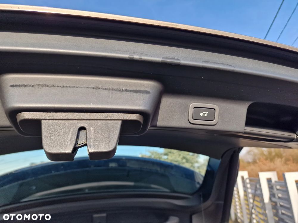 Jaguar F-Pace 20d AWD R-Sport - 16