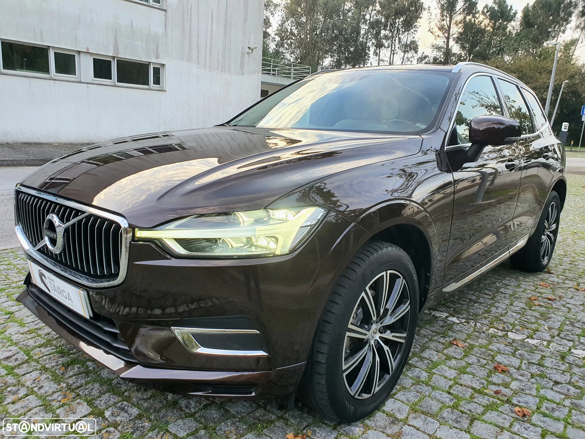 Volvo XC 60 2.0 D4 Inscription AWD Geartronic - 26