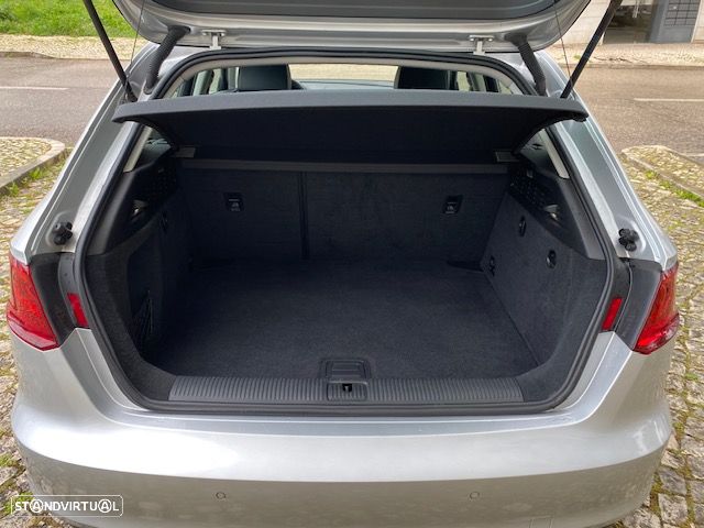 Audi A3 Sportback 1.6 TDI Ambiente - 12