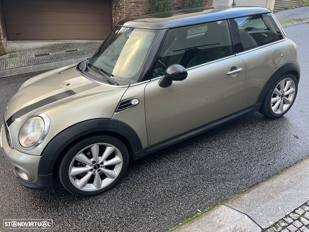 MINI 3 Portas Cooper D - 1