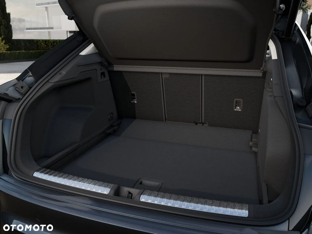 Audi Q3 Sportback - 12