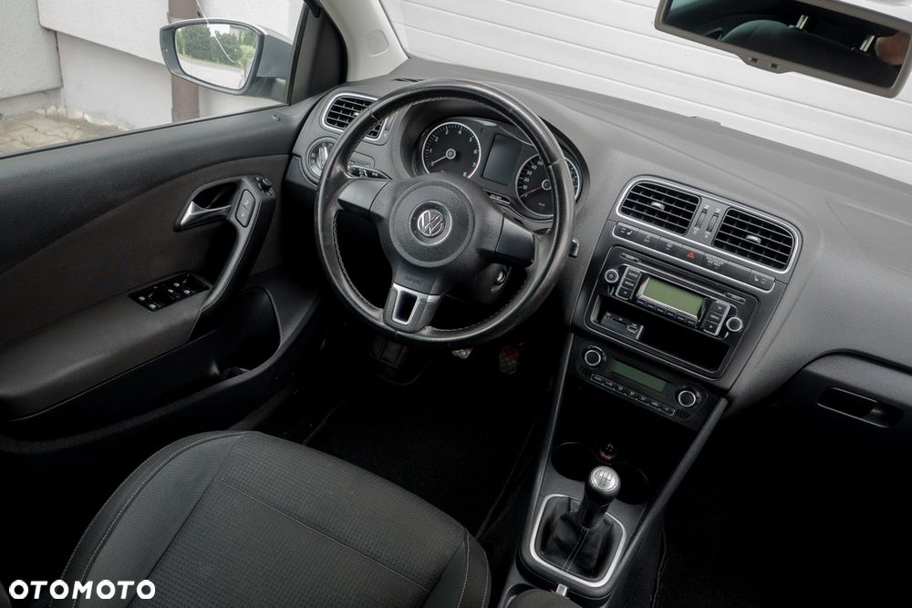 Volkswagen Polo 1.4 Highline - 38