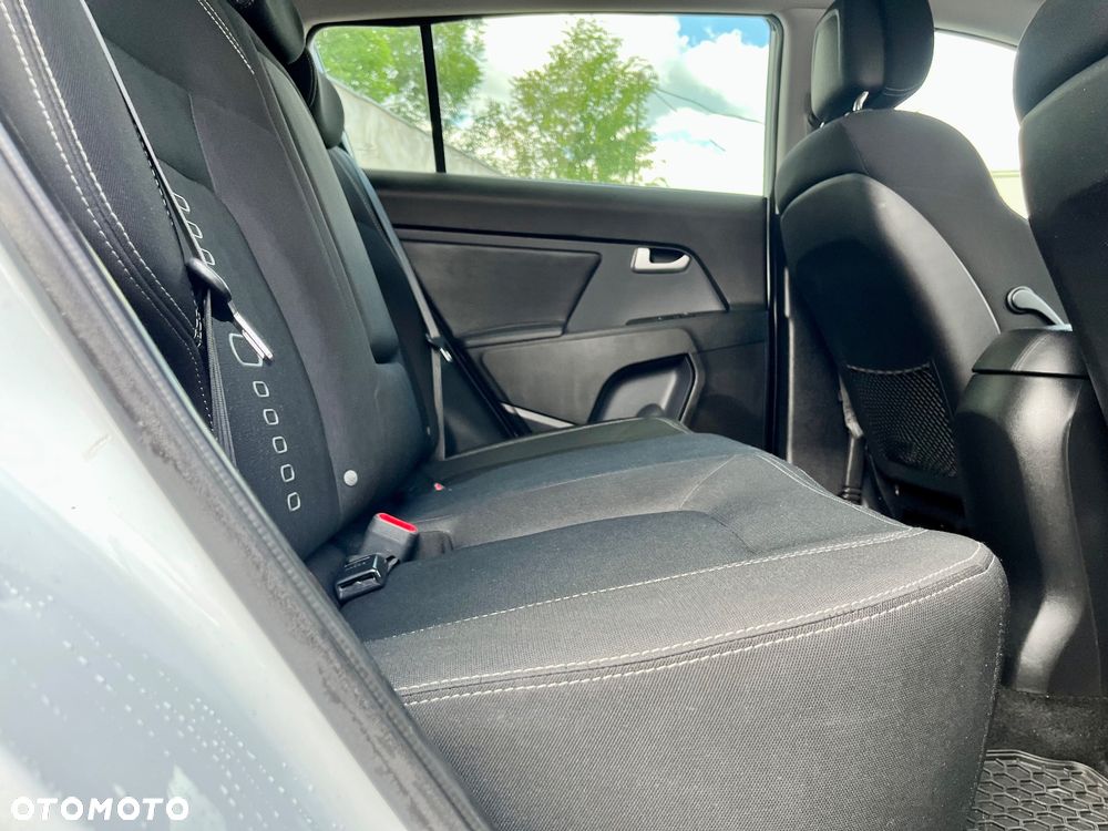 Kia Sportage 1.7 CRDI 2WD ISG Dream-Team Edition - 15