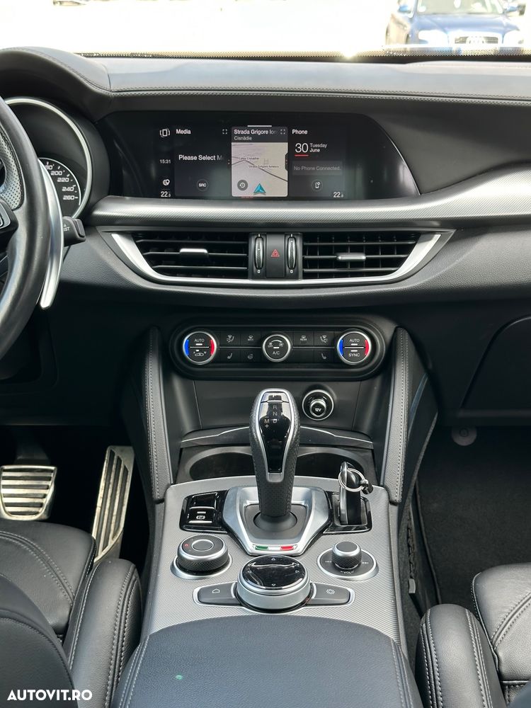 Alfa Romeo Stelvio 2.0 Turbo AWD AT8 Veloce - 4