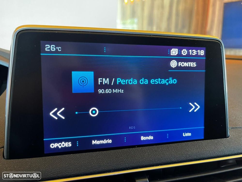 Peugeot 5008 1.2 PureTech Allure EAT8 - 25