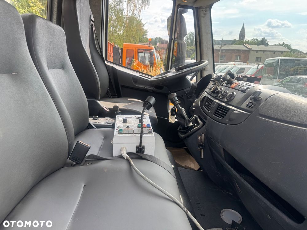 Iveco Eurocargo Wywrotka solarka piaskarka zimowe utrzymanie odśnieżanie akcja zima  3 str pług Specjalny Solarka Piaskarka Czołownica - 30