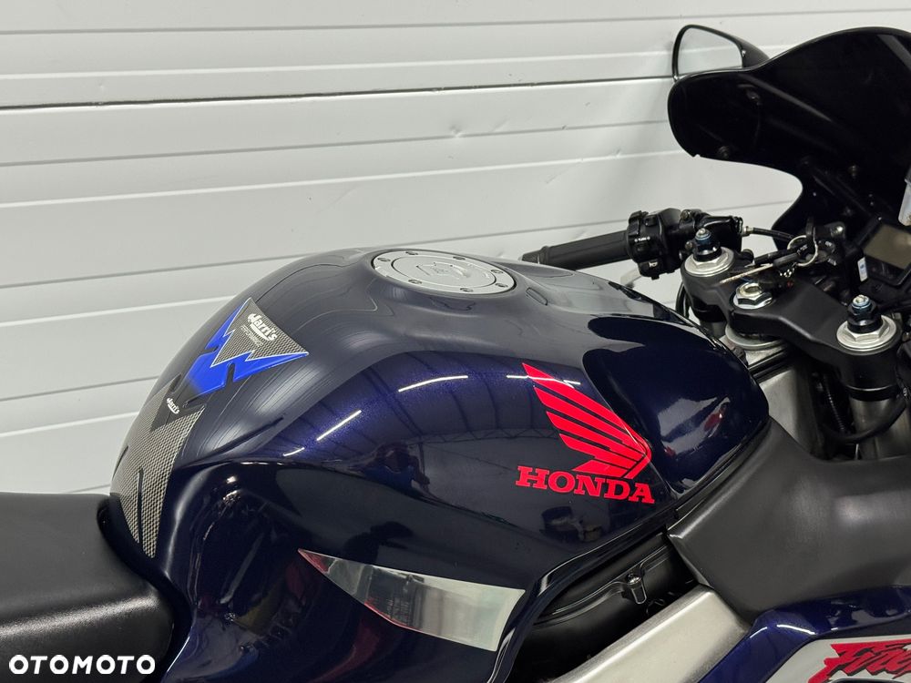 Honda CBR - 13