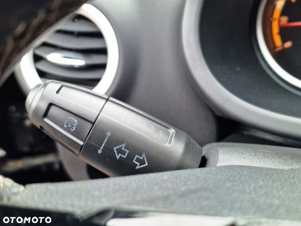 Opel Corsa 1.6 Turbo GSi - 29