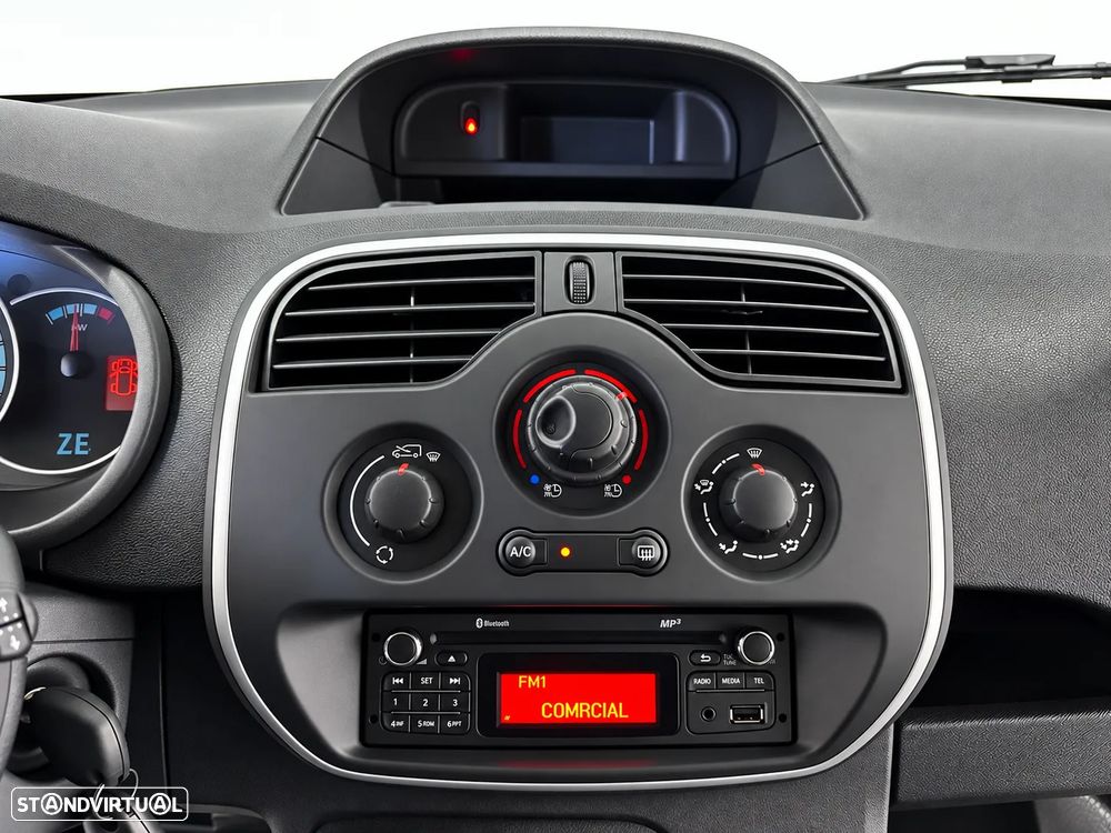 Renault KANGOO Z.E. 33 KW - IVA DEDUTIVÉL - BATERIAS PRÓPRIAS - 26