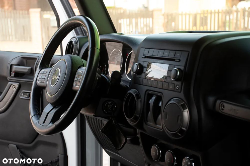 Jeep Wrangler - 15